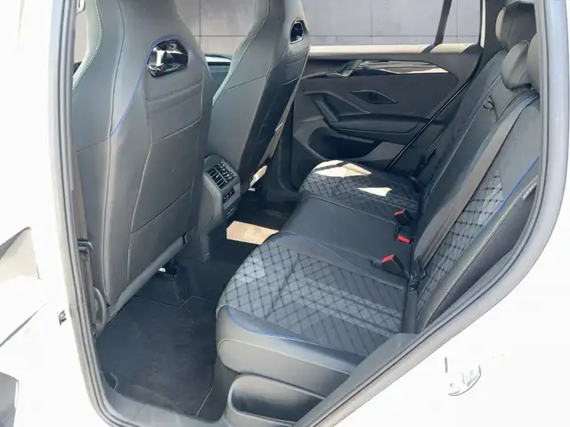 Volkswagen Tiguan view 12