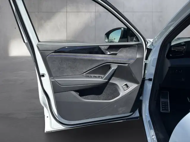 Volkswagen Tiguan view 15