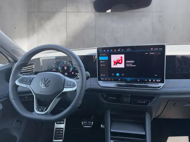 Volkswagen Tiguan view 11