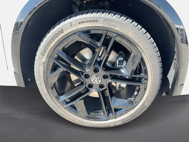 Volkswagen Tiguan view 7