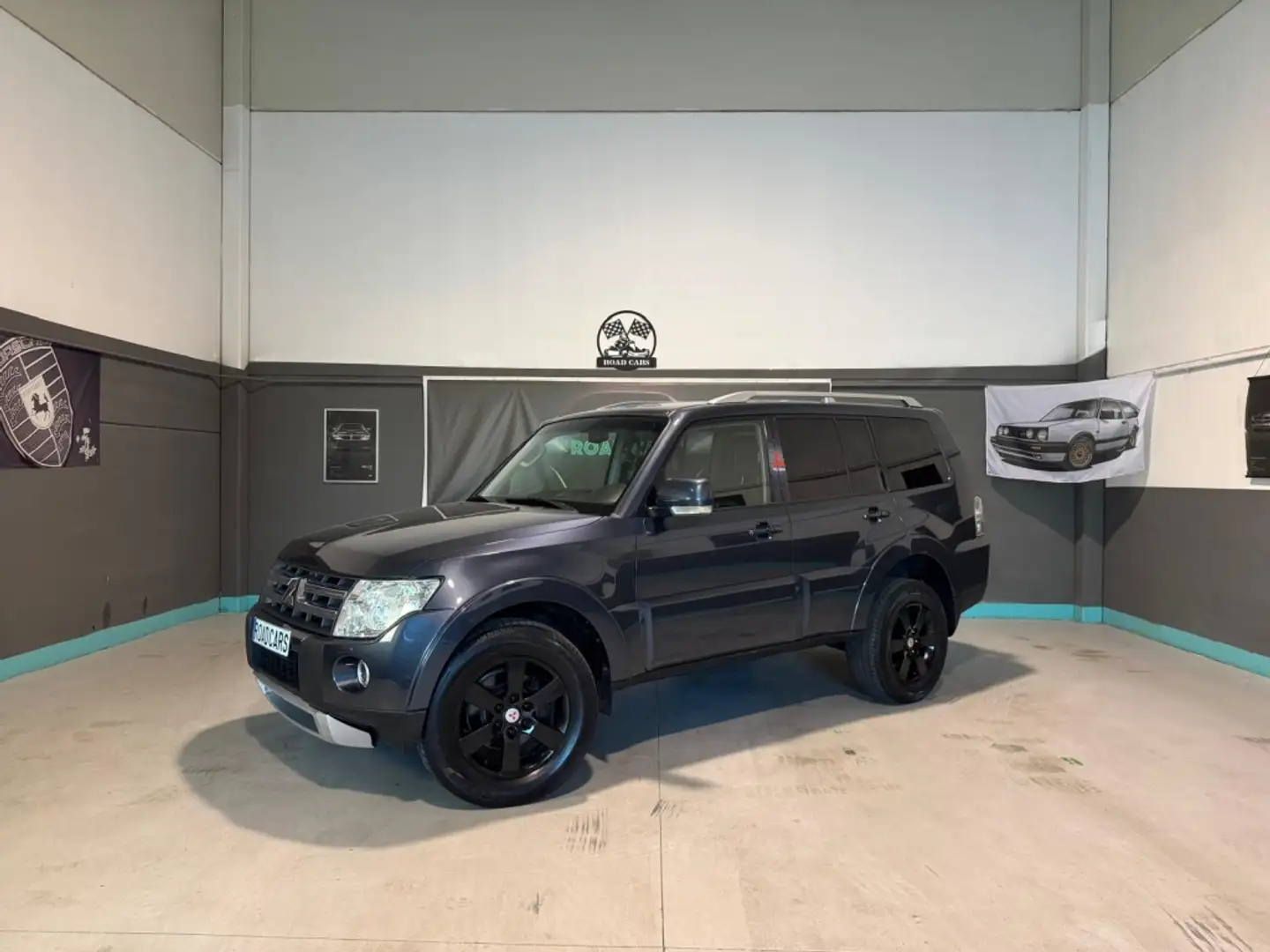 Mitsubishi Montero 3.2DI-D Intense Aut. Blau - 1