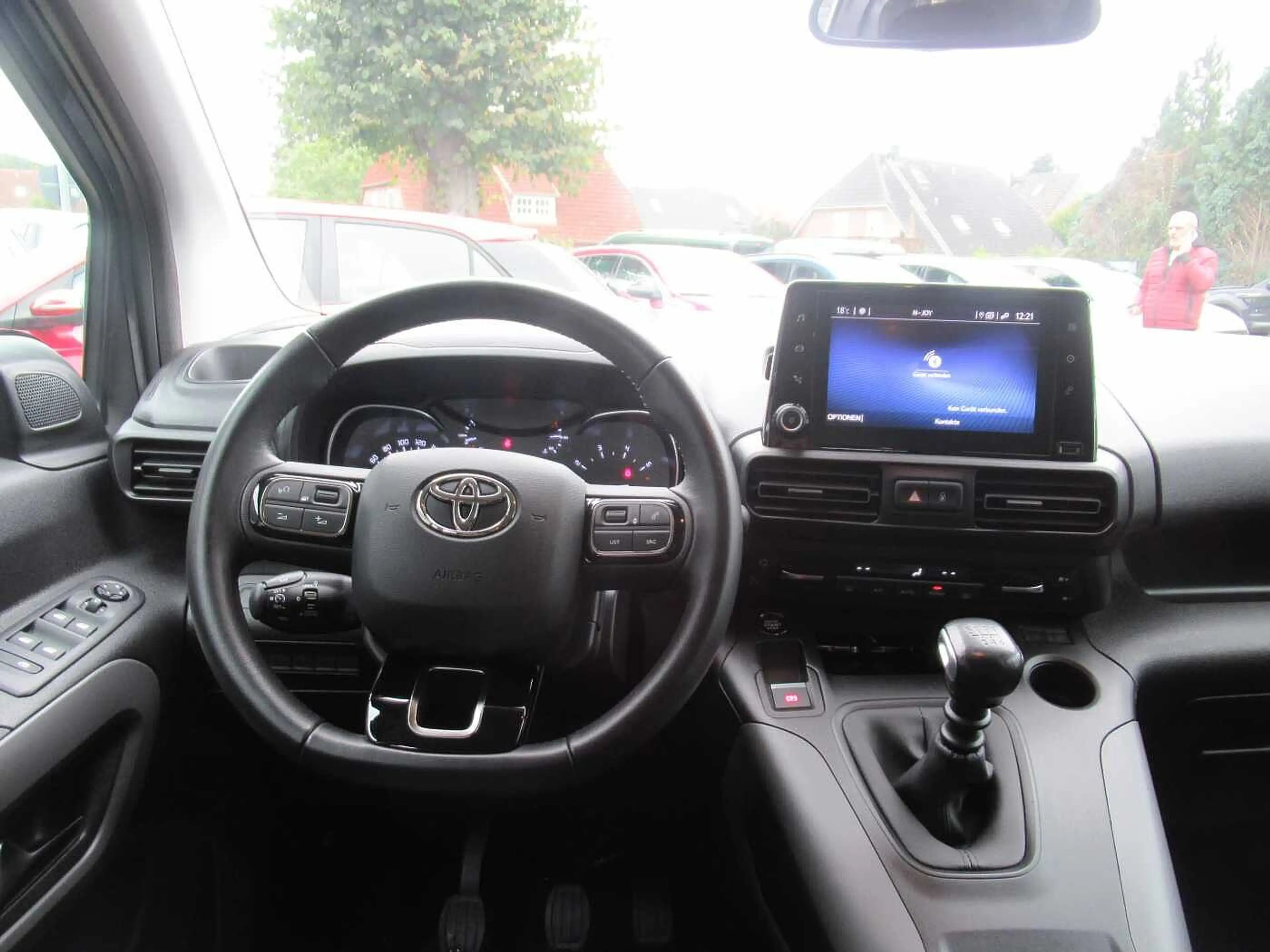 Toyota Proace City Verso 1.2 Turbo Team Deutschland — photo 9