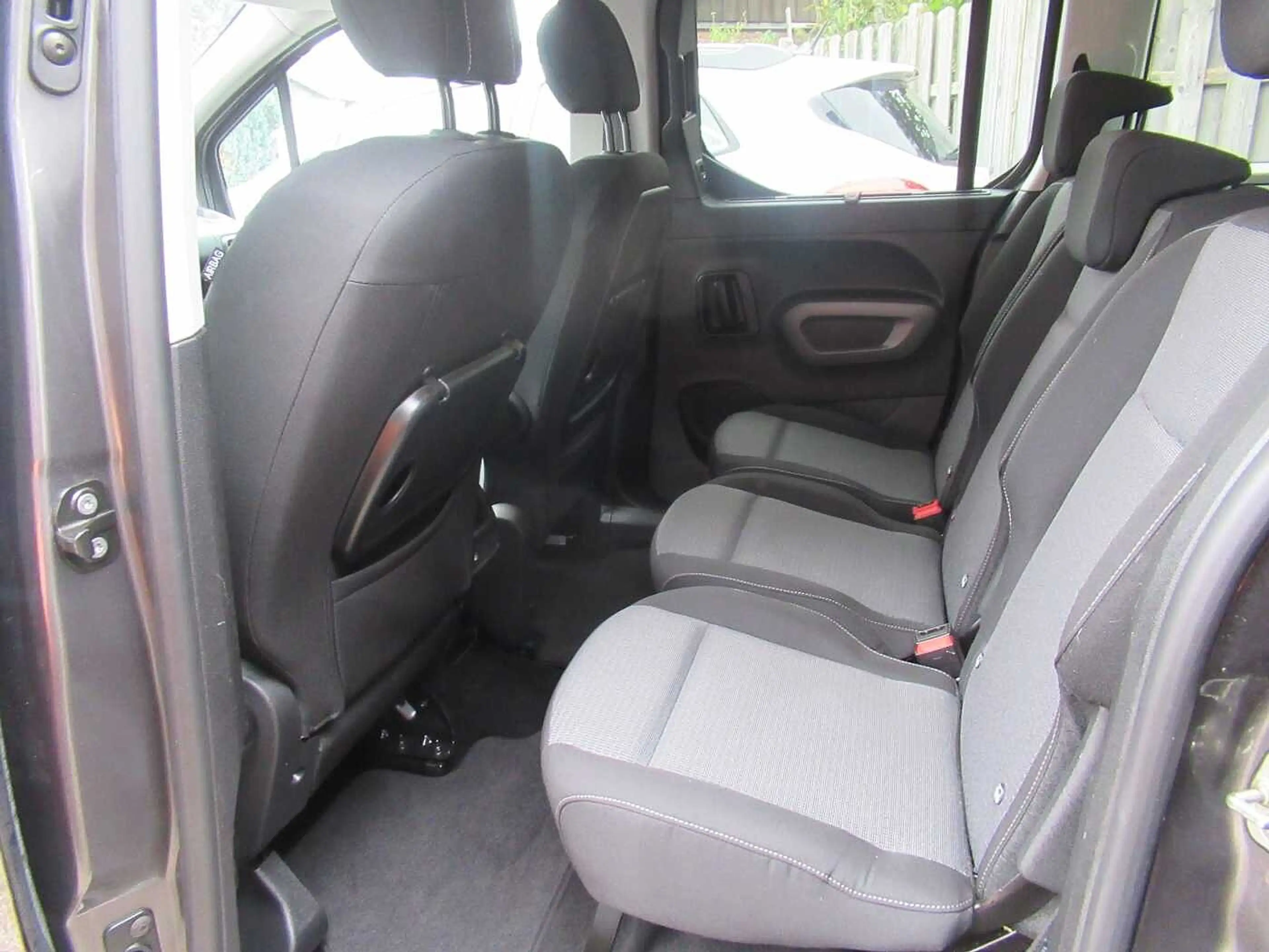 Toyota Proace City Verso 1.2 Turbo Team Deutschland — photo 8