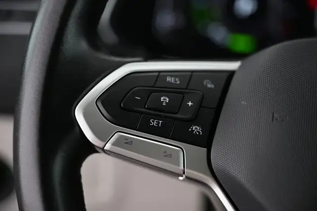 Volkswagen Tiguan view 27