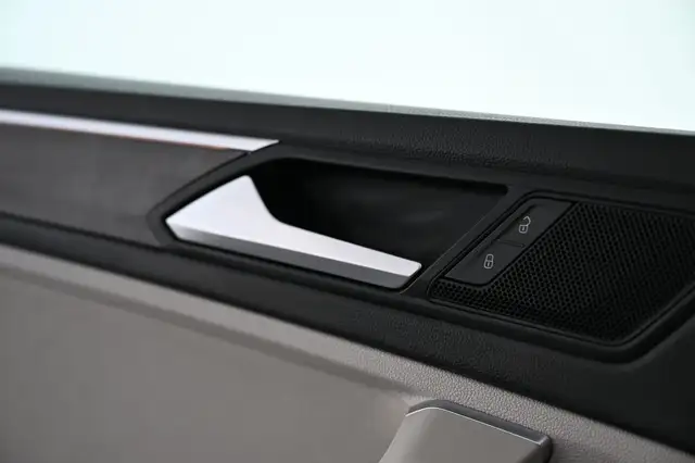 Volkswagen Tiguan view 30