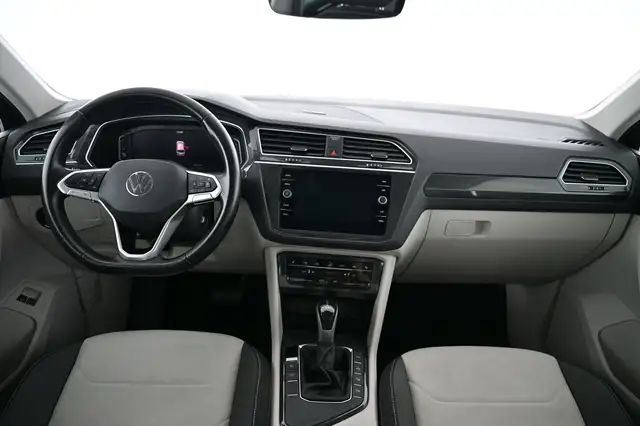Volkswagen Tiguan view 17