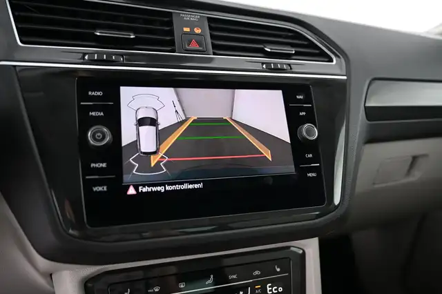 Volkswagen Tiguan view 29