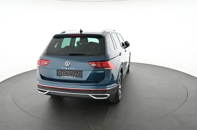 Volkswagen Tiguan view 12