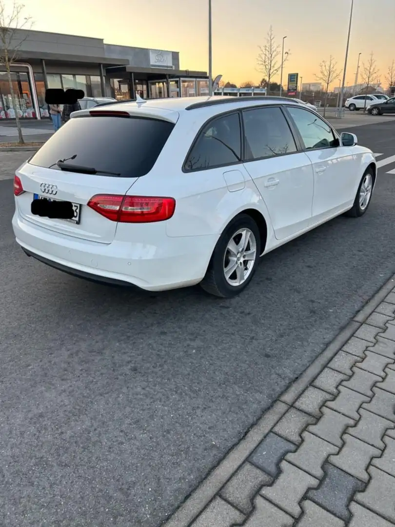 Audi A4 Ambition Weiß - 2