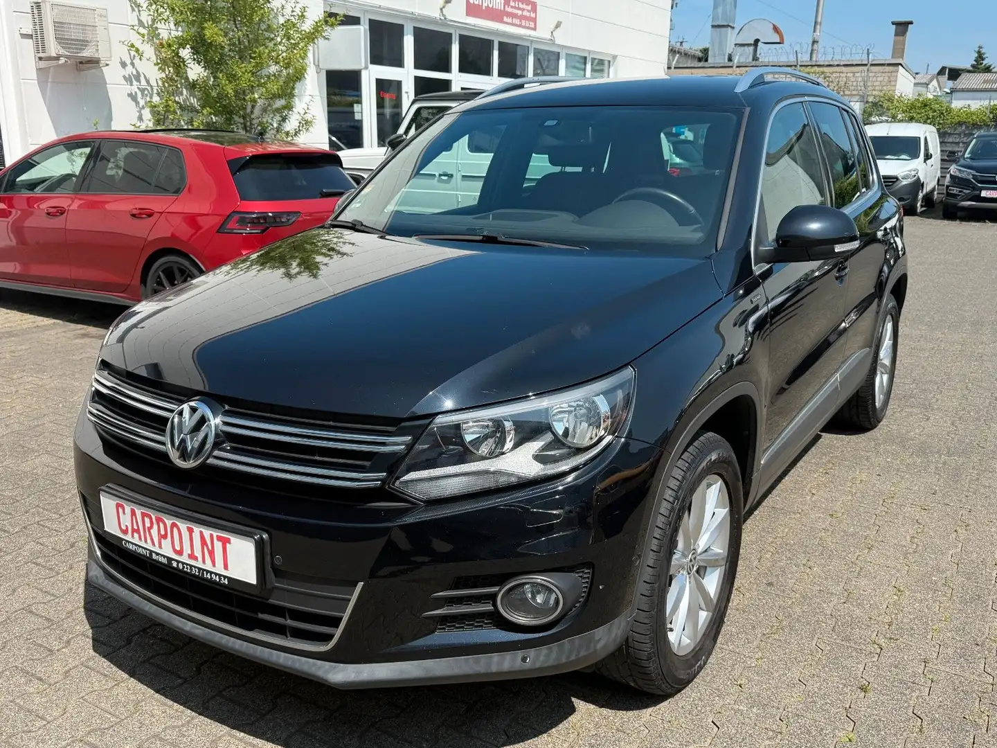 Volkswagen Tiguan Lounge 4Motion/NAVI/1.HAND/KAMERA/ALU/AHK Schwarz - 1