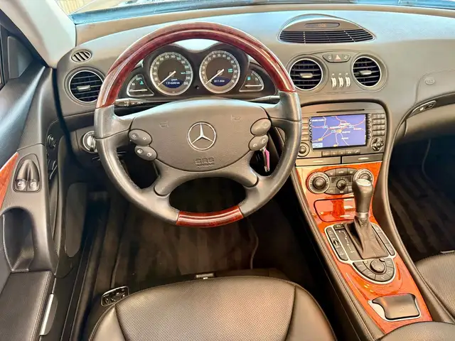 Mercedes-Benz SL view 14