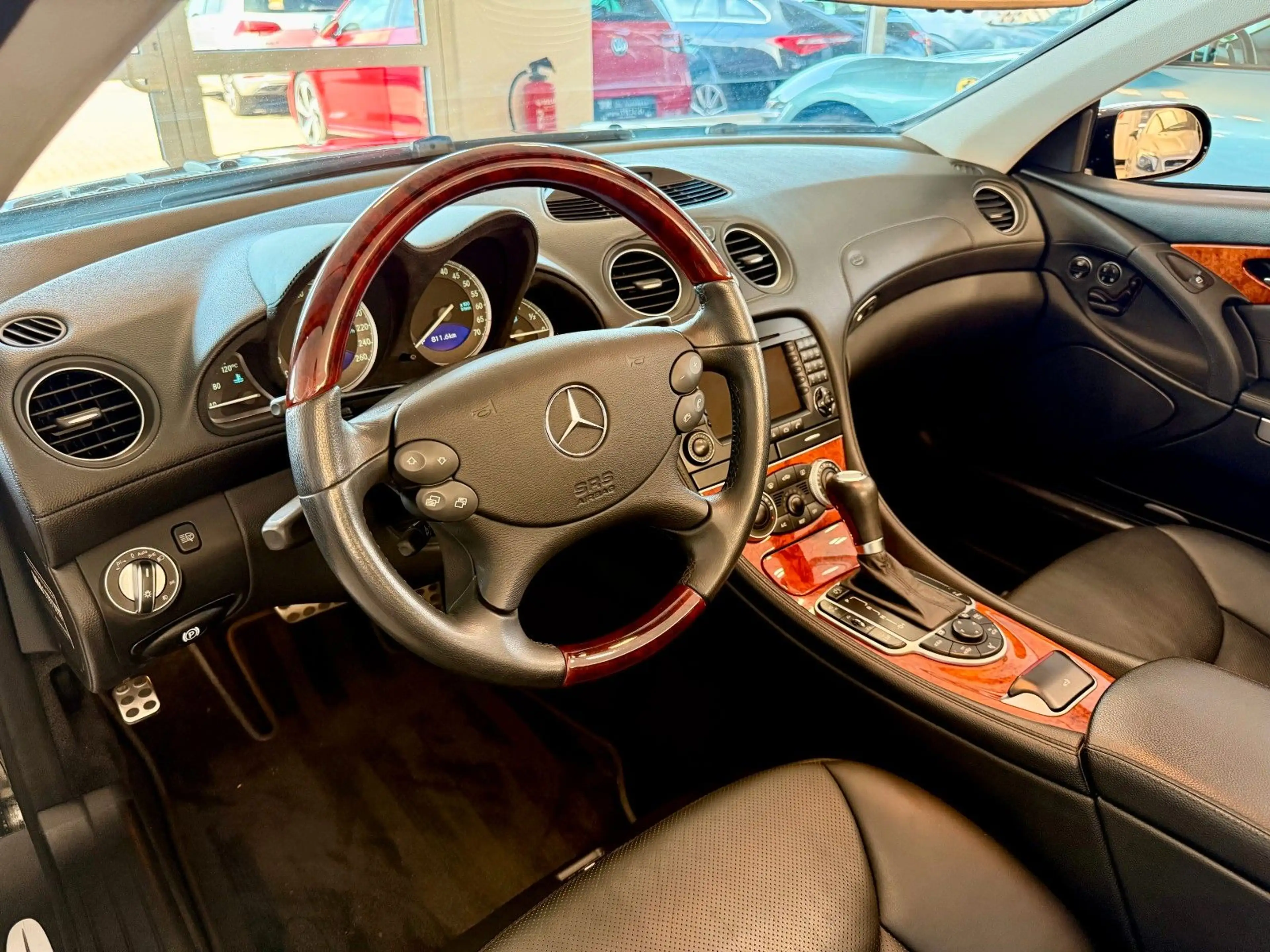 Mercedes-Benz SL 500 AMG 7G-Tronic BOSE / Panorama / Keyless — photo 13