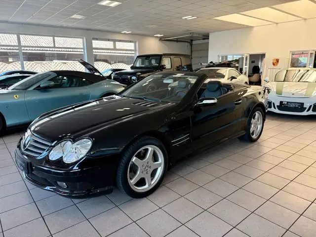 Mercedes-Benz SL view 3