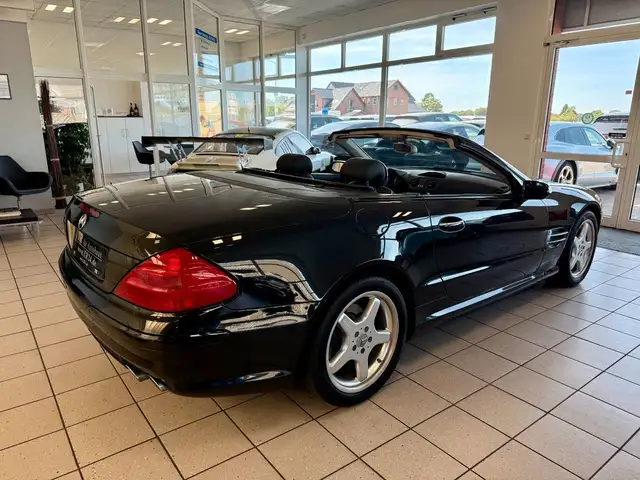 Mercedes-Benz SL view 7
