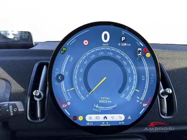 MINI Countryman view 13