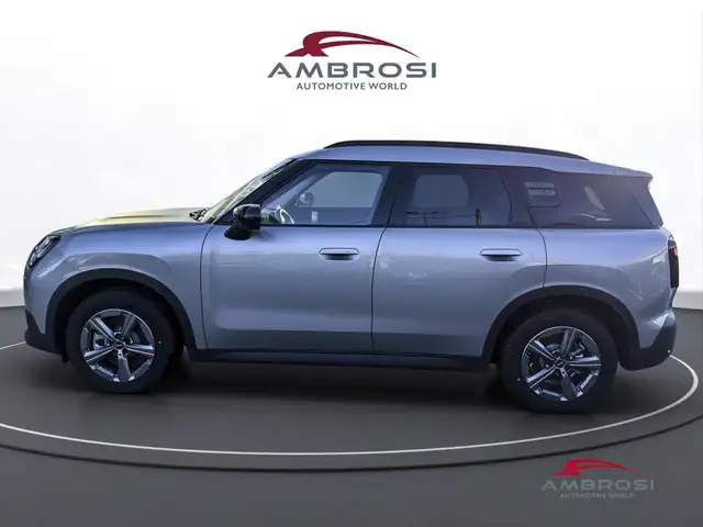 MINI Countryman view 6
