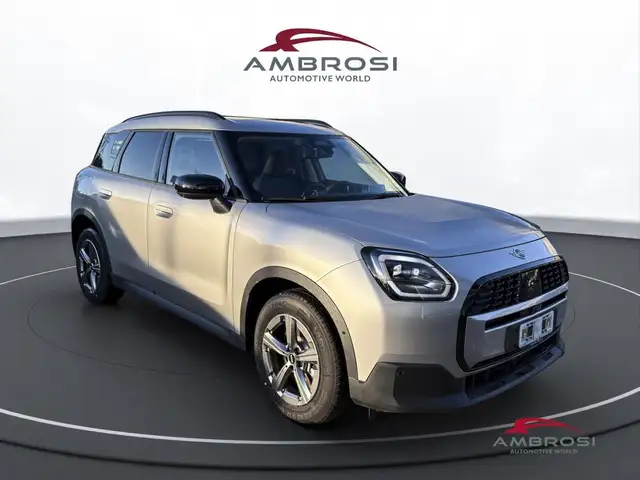 MINI Countryman view 2