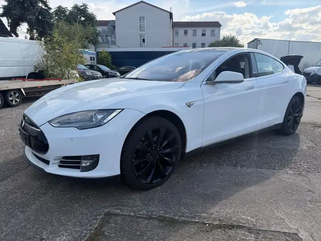 Tesla Model S Basis
