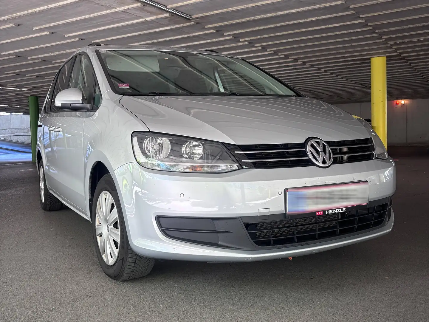 Volkswagen Sharan Sharan Trendline BMT 2,0 TDI DPF Trendline Silber - 1
