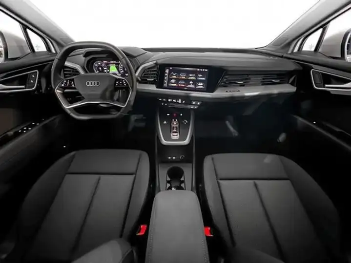 Audi Q4 2024, foto 6