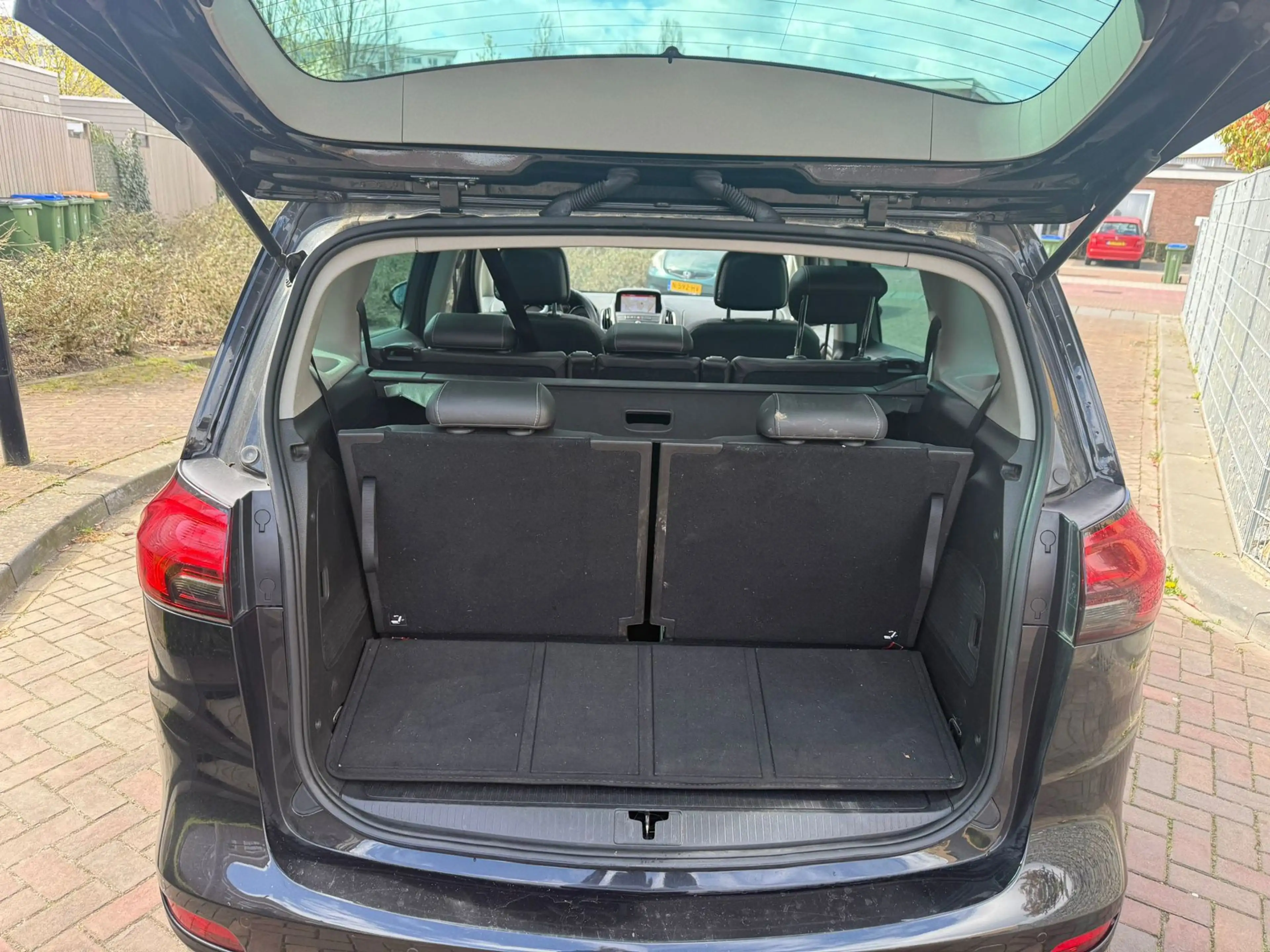 Opel Zafira Tourer 1.4 Innovation 7p. *PANODAK* — photo 12