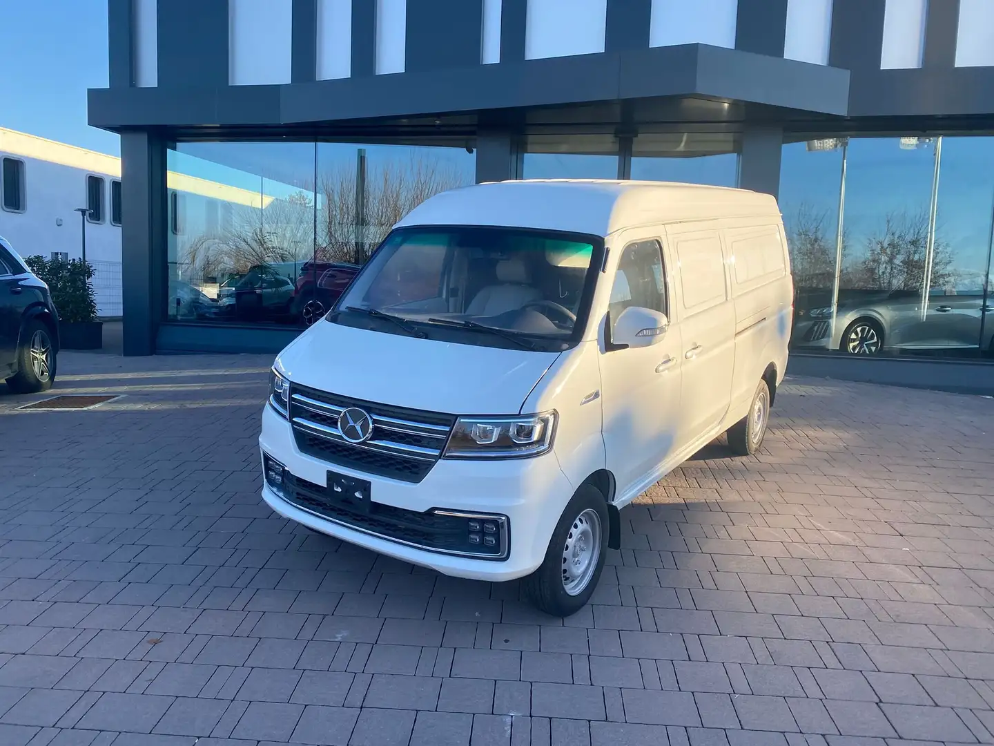 Altro Shineray X30L EV Bianco - 2