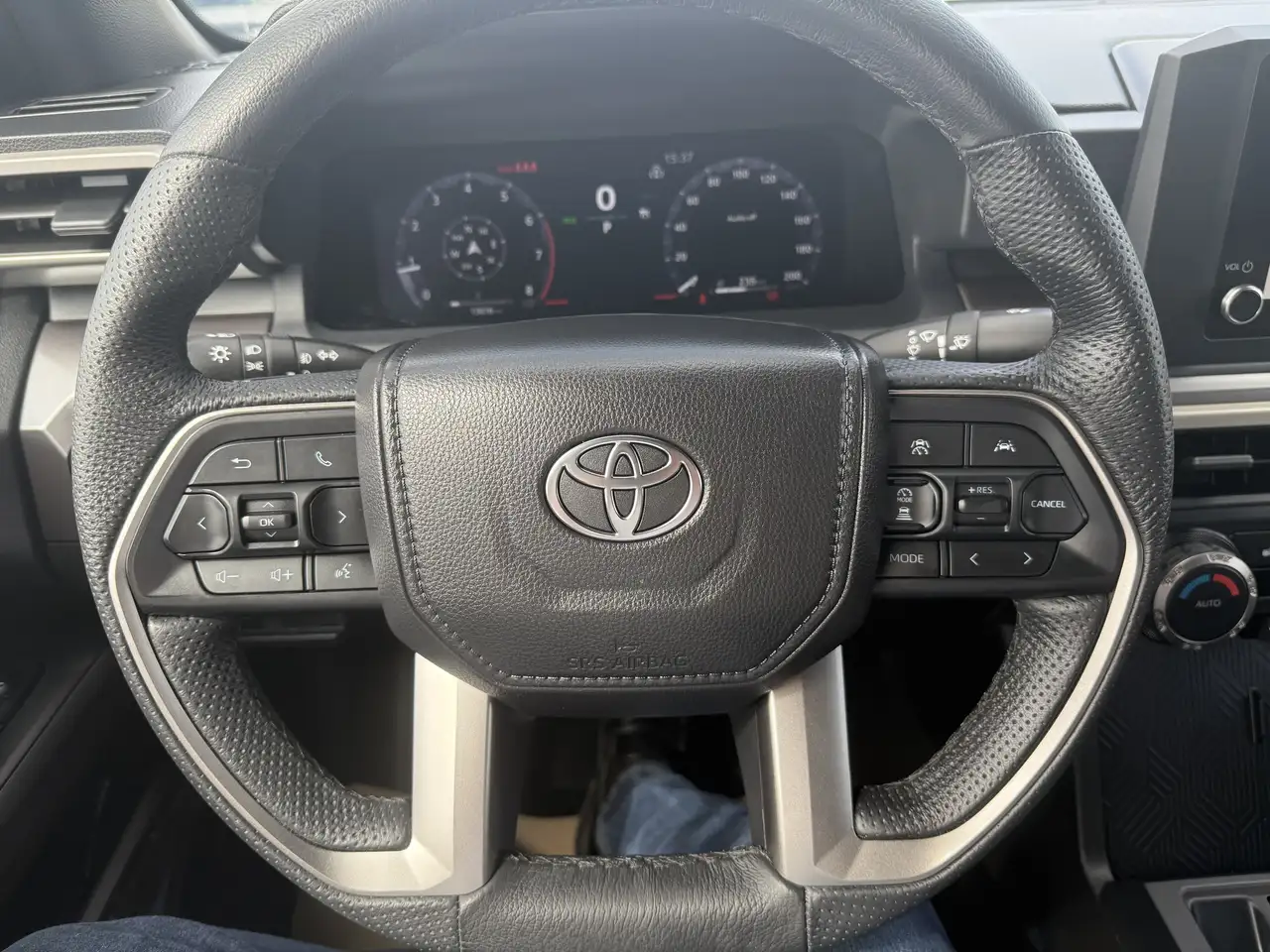 Toyota Tacoma снимка Toyota Tacoma