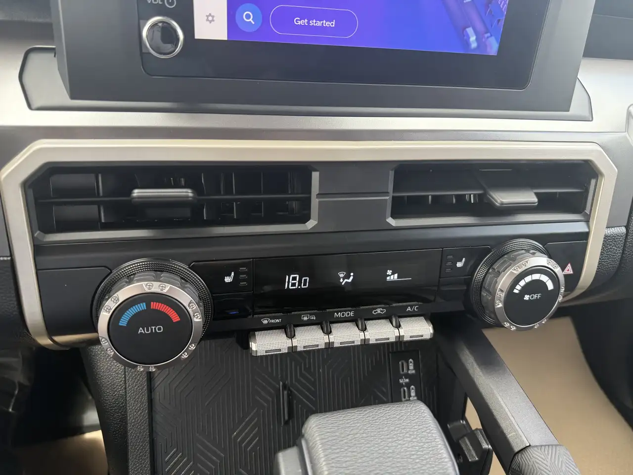 Toyota Tacoma снимка Toyota Tacoma