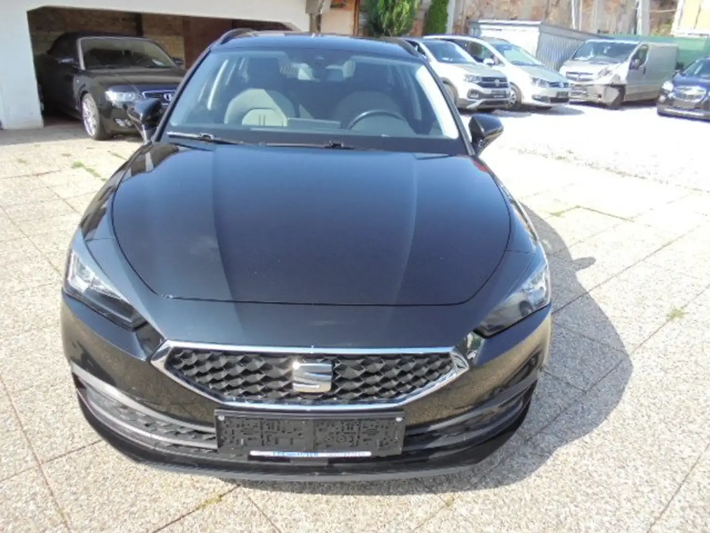 SEAT Leon Leon SP 1,0 TSI Style Schwarz - 2