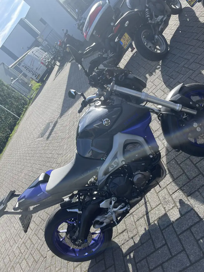 Yamaha MT-09 Grijs - 2