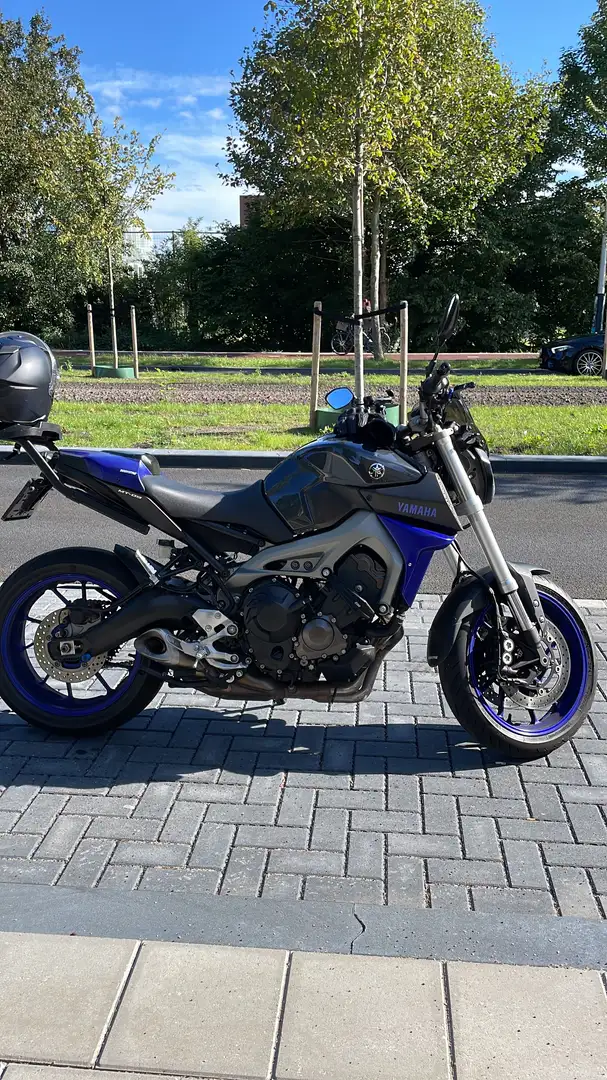 Yamaha MT-09 Grijs - 1