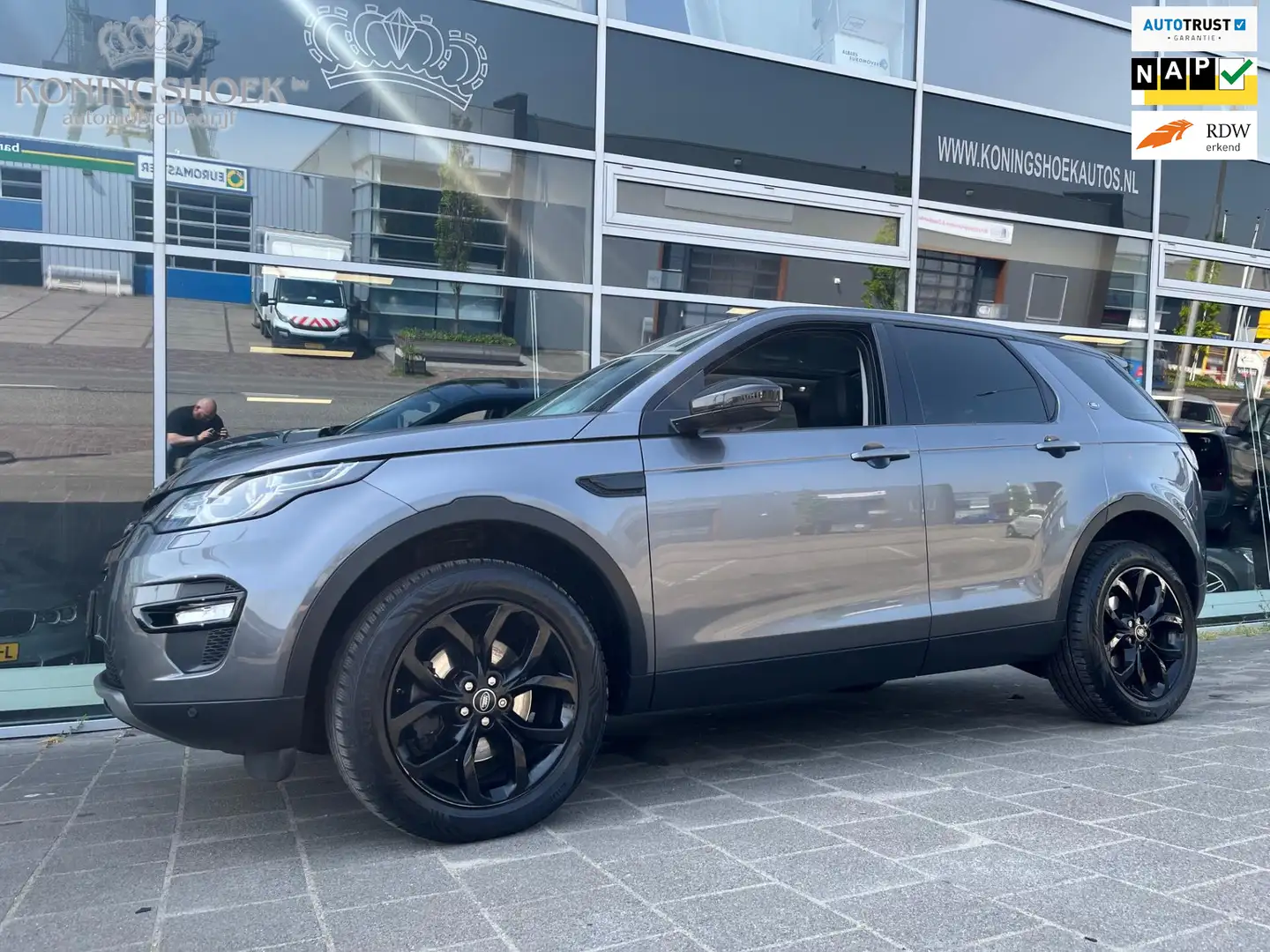Land Rover Discovery Sport 2.0 Si4 HSE Grau - 1