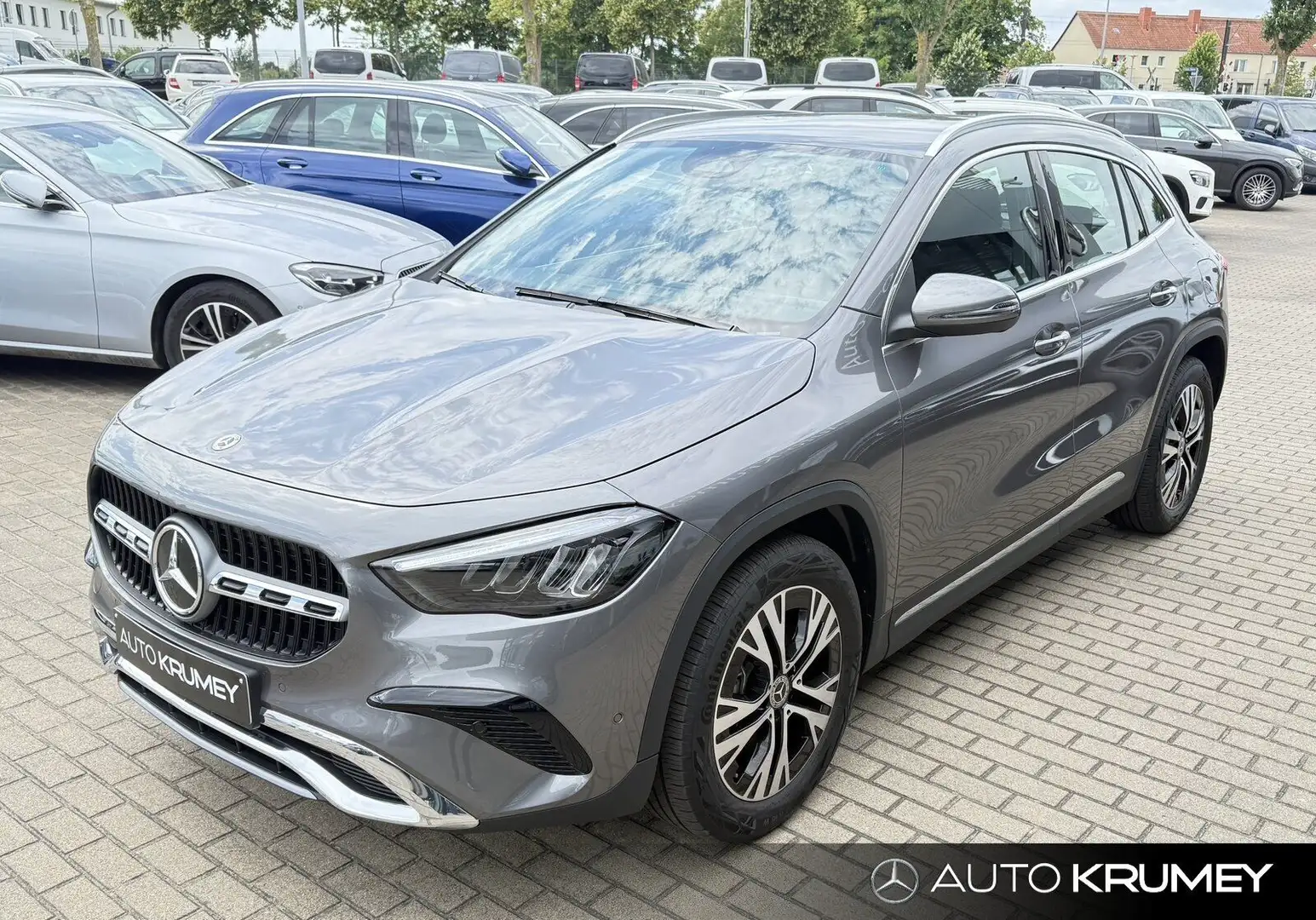 Mercedes-Benz GLA 200 Progressive+LED+AHK+Verkehrszeichenas. Grau - 2