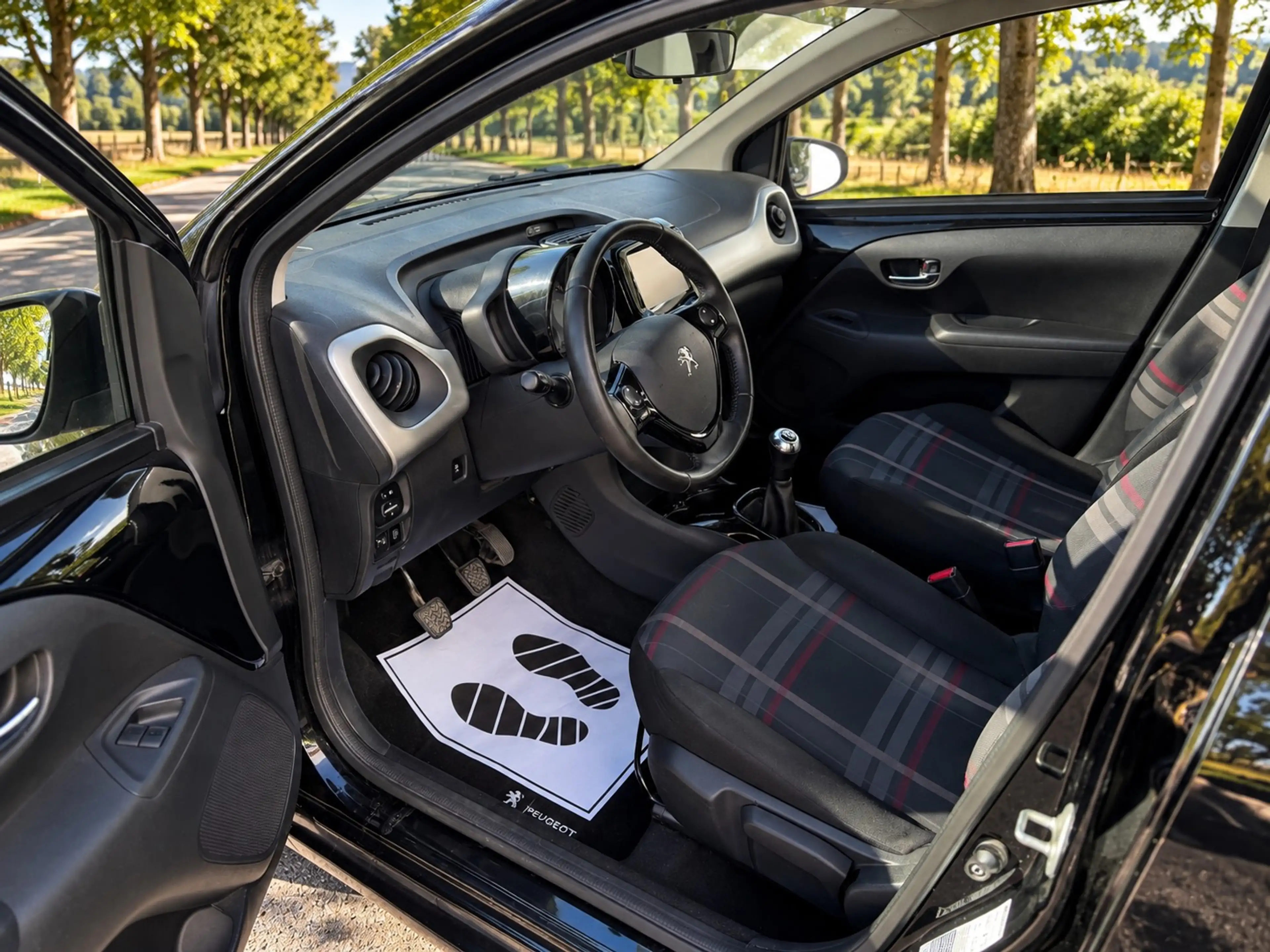 Peugeot 108 1.0 essence moteur Toyota✅édition spéciale ✅ — photo 9