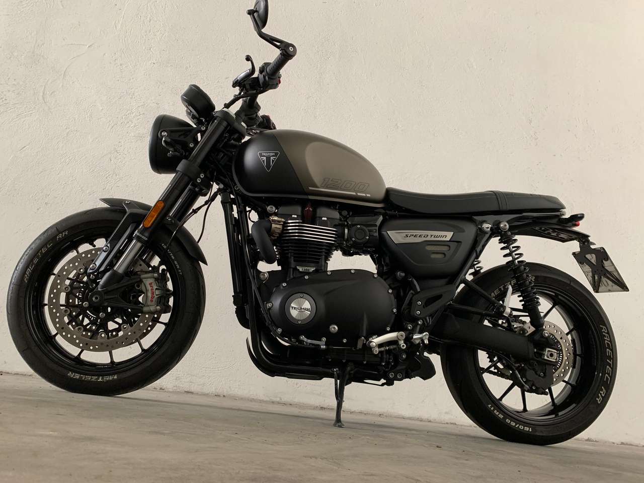Triumph Speed Twin 1.2 Matt Irostone Black