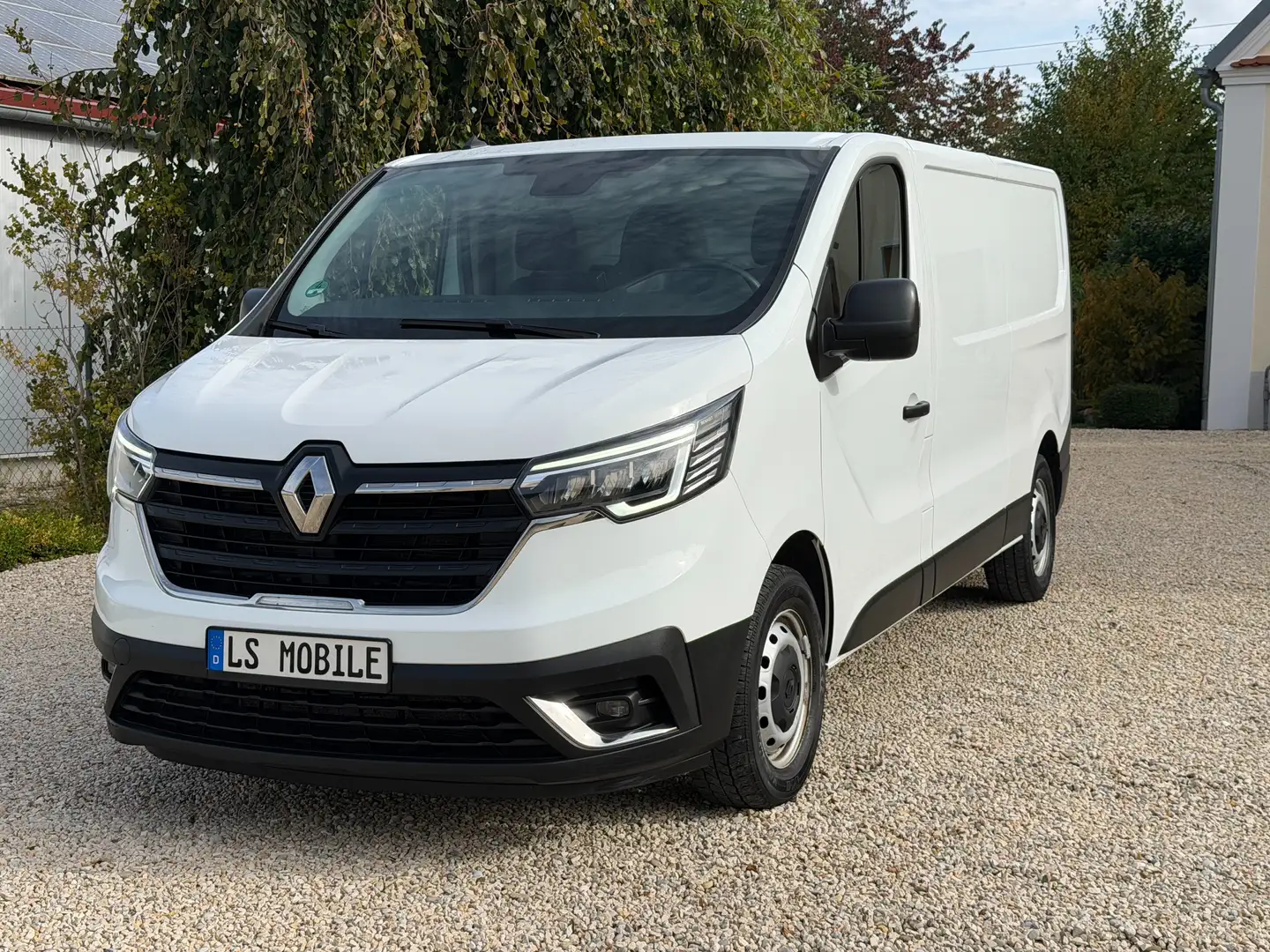 Renault Trafic 2.0 dCi Kasten L2H1 3,0t Komfort Navi*PDC*Klima Weiß - 2