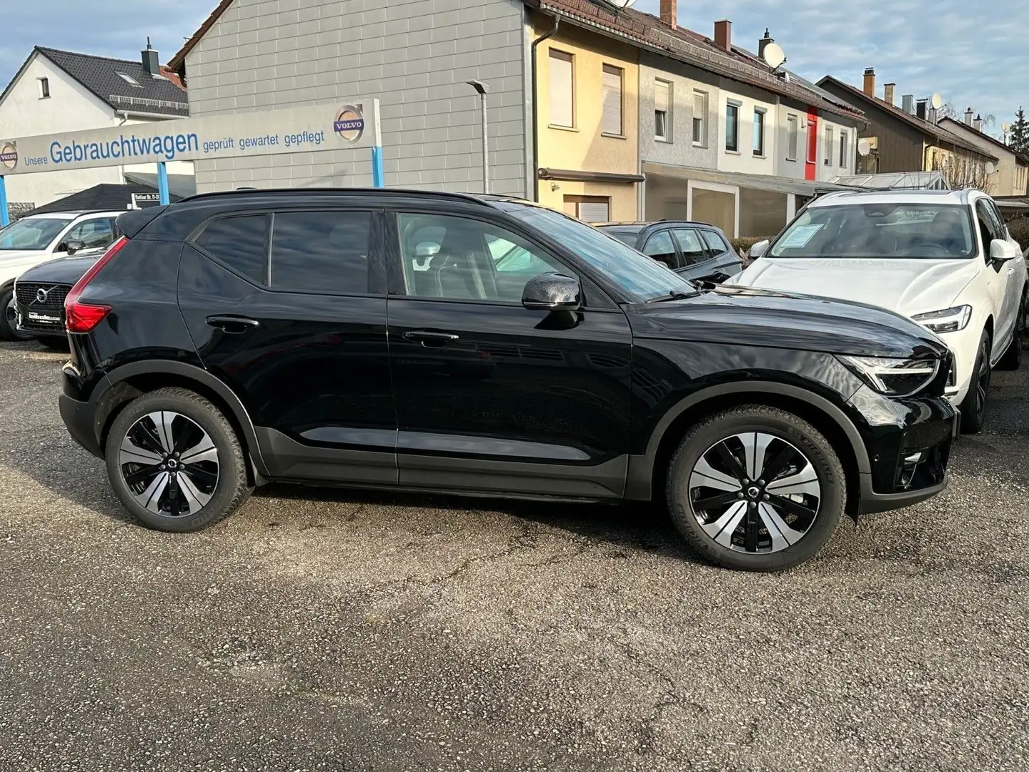 Volvo XC40 Ultimate Pure Electric AWD-Twin-Motor Schwarz - 2