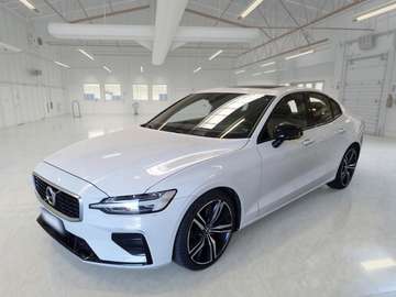 T5 AWD GEARTRONIC R-DESIGN 4 PORTE BERLINA