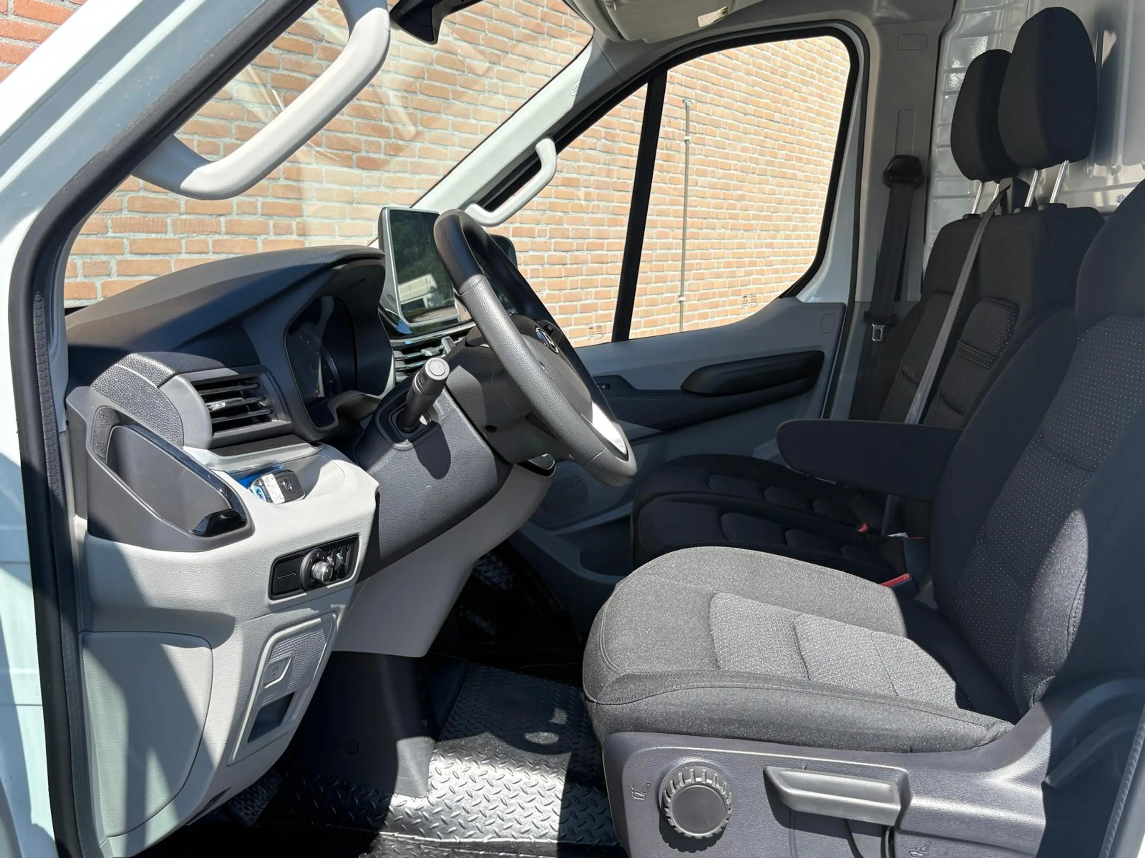 Maxus eDeliver 9 L3H2 72kWh 280KM Actieradius / Carplay / 100% Elek — photo 4