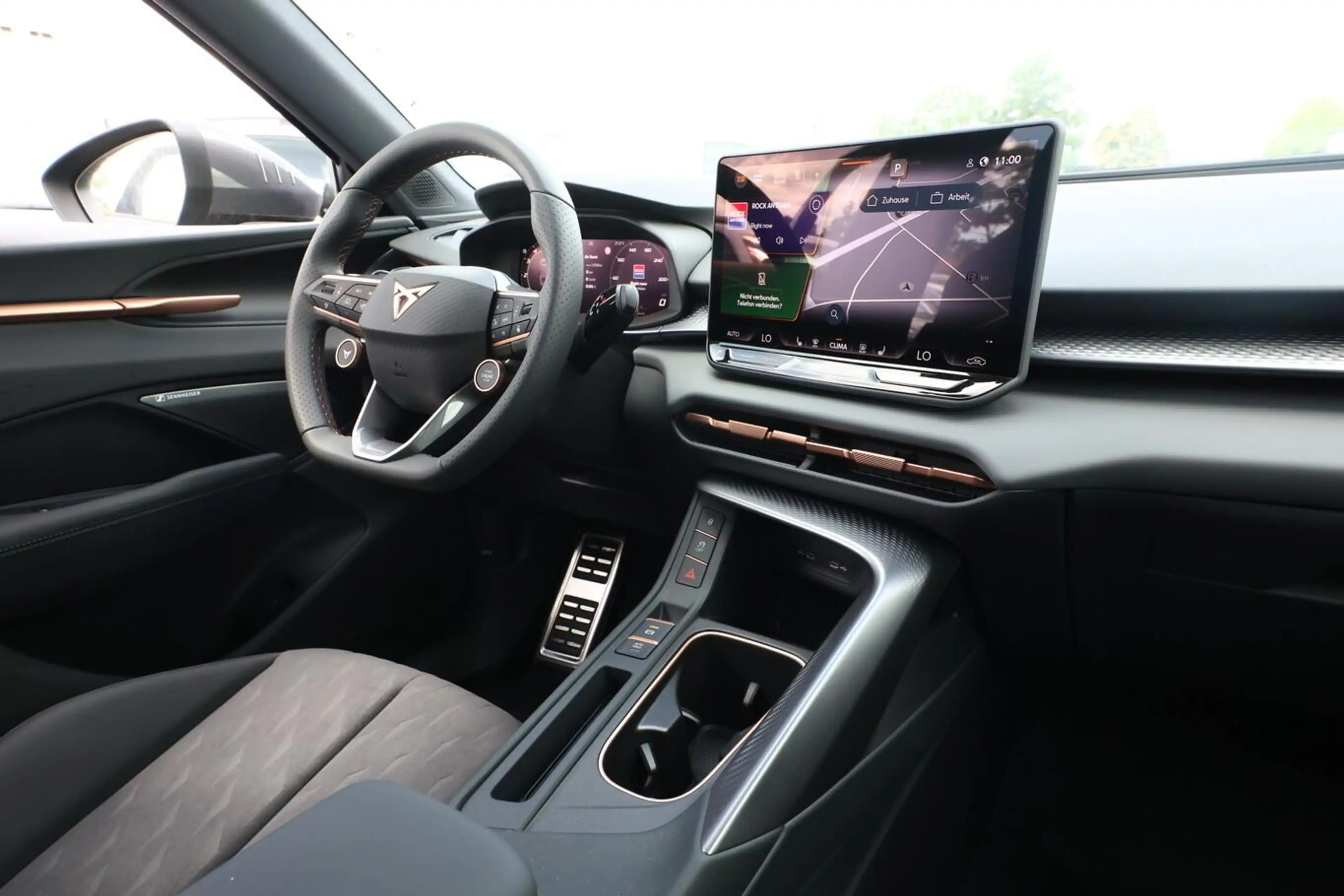 CUPRA Terramar VZ Akebono Pano Matrix 360° HuD Nav 20" 195 kW ... — photo 9