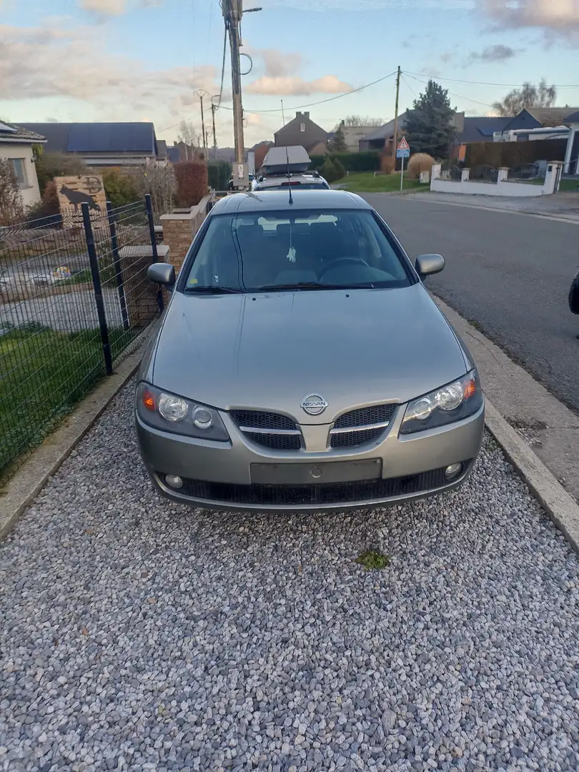 Nissan Almera 1.5i - 2