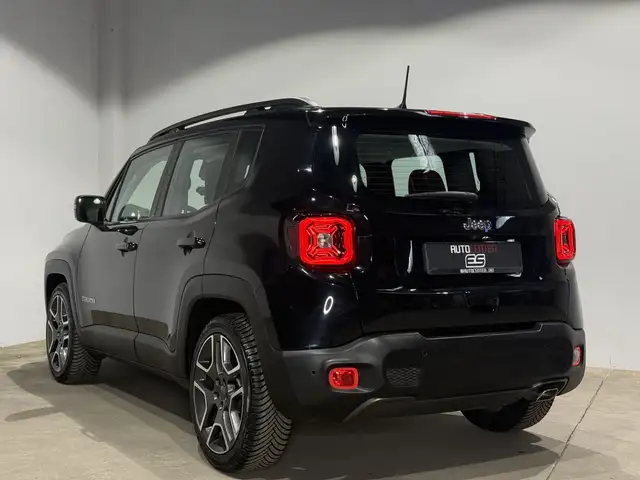 Jeep Renegade view 5