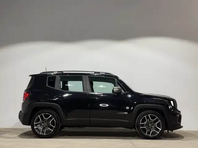 Jeep Renegade view 8