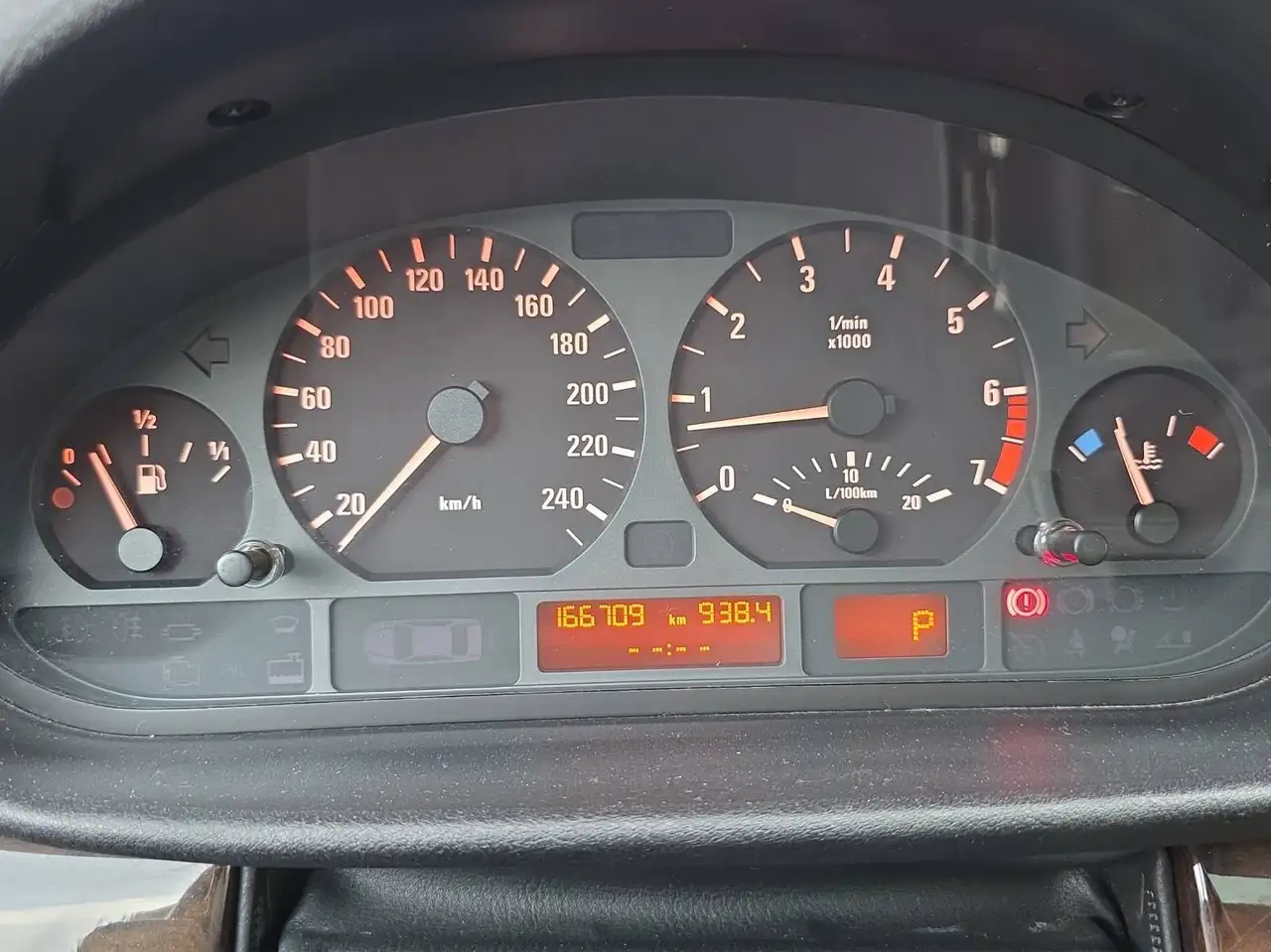 BMW 320i*Automatik*TÜV NEU*6 Zylinder*, foto 11