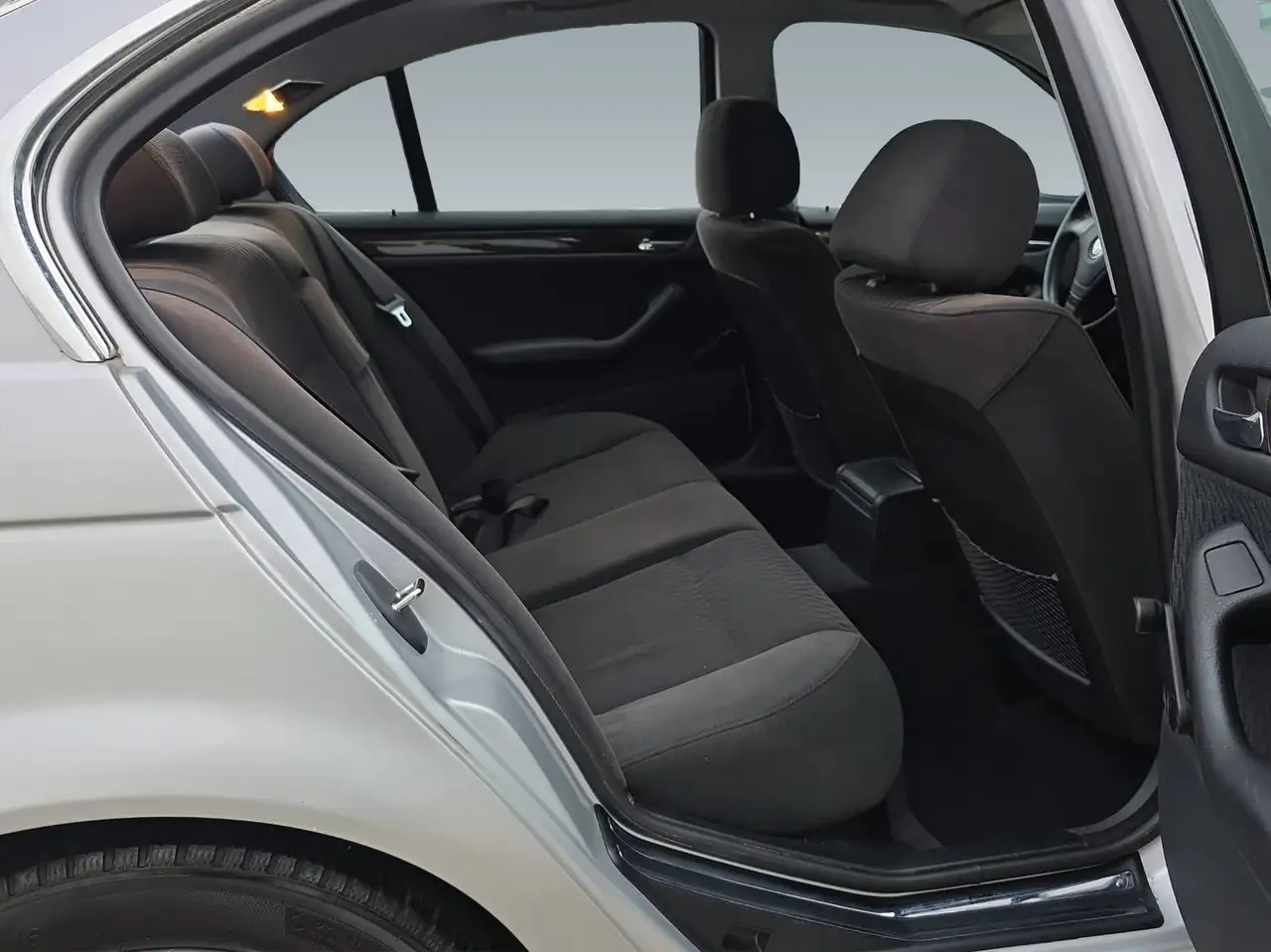 BMW 320i*Automatik*TÜV NEU*6 Zylinder*, foto 12