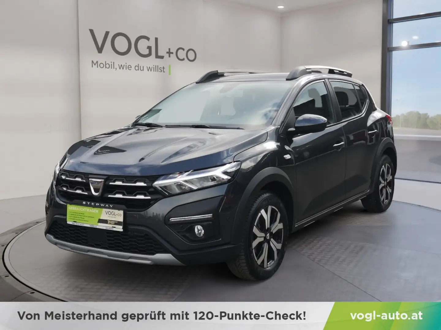 Dacia Sandero Stepway Comfort TCe 90PS Grau - 1