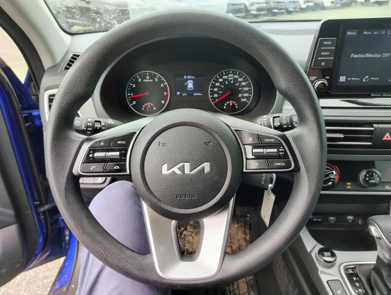 Kia Seltos photo Kia Seltos