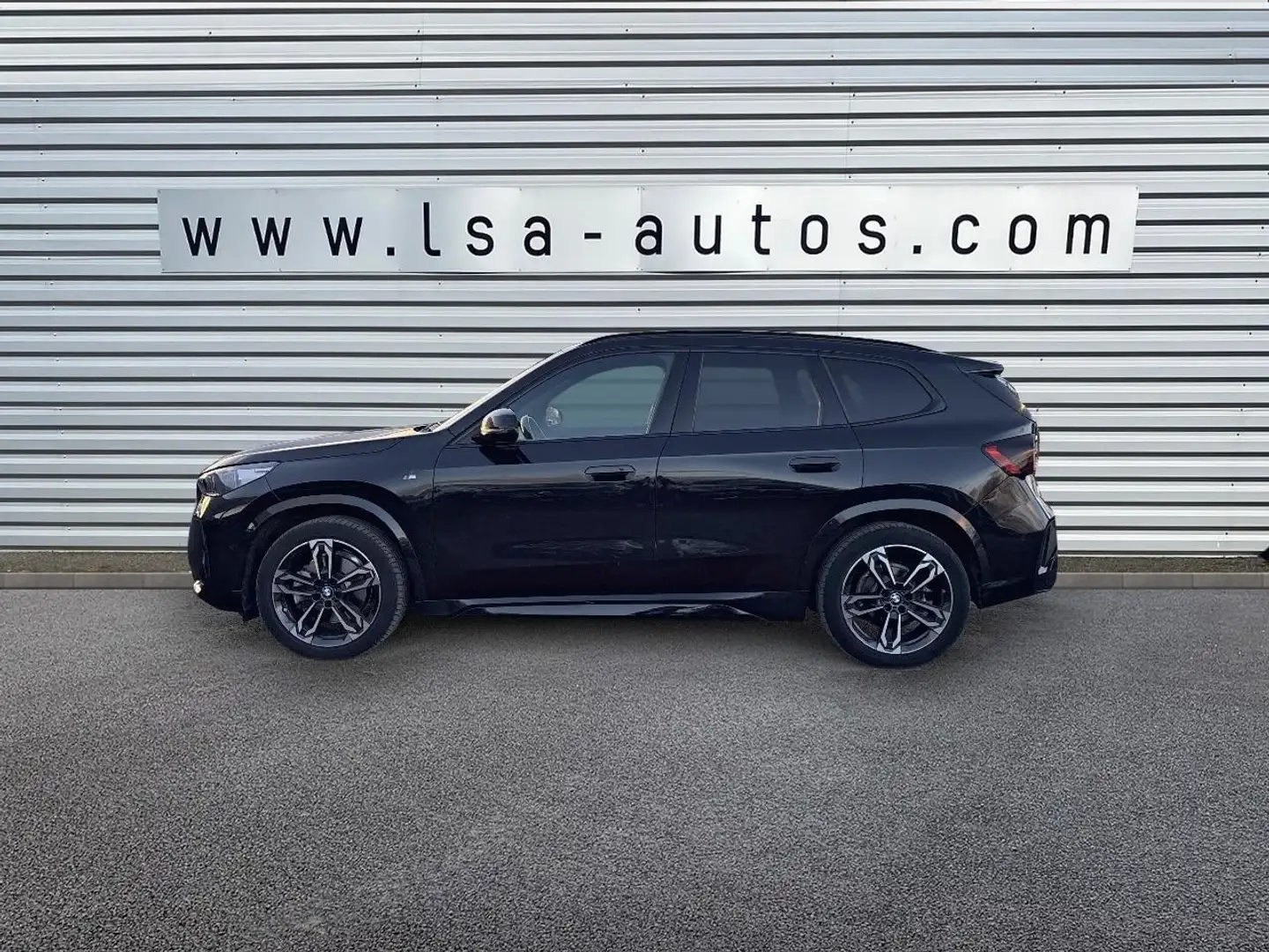BMW X1 sDrive 20i - BV DKG Palettes U11 M Sport Schwarz - 2