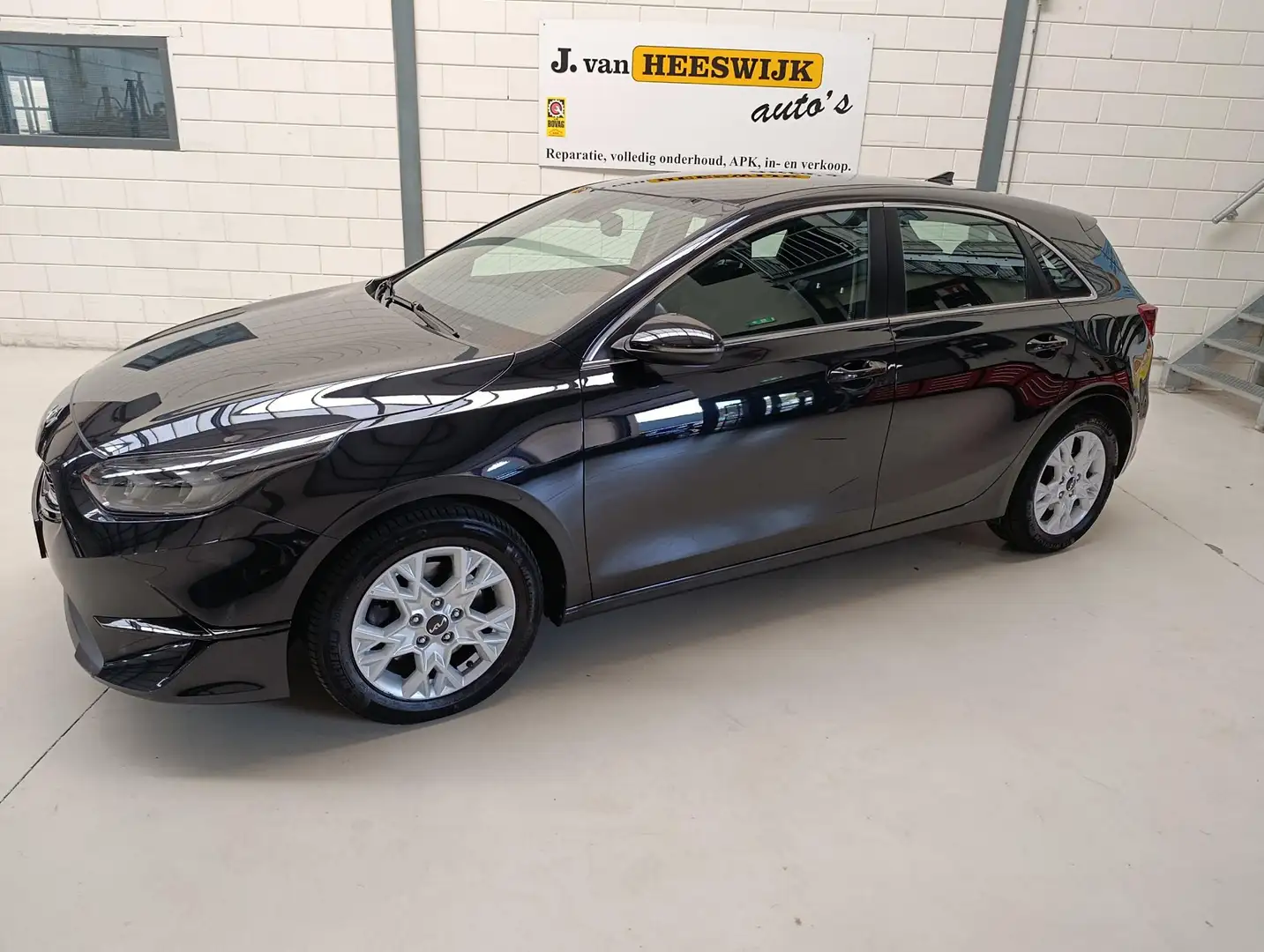 Kia Ceed / cee'd 1.0 T-GDi DynamicLine Ecc | Lmv | Navi | Camera | Zwart - 1