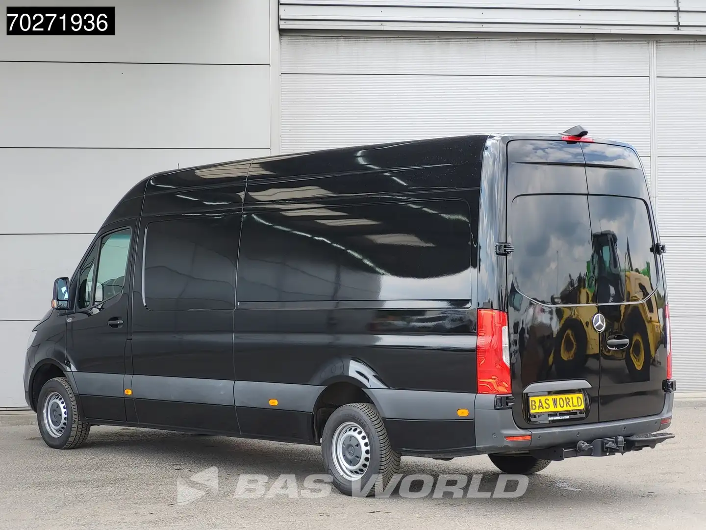 Mercedes-Benz Sprinter 317 CDI Automaat L3H2 3.5t trekhaak Airco Camera M Zwart - 2